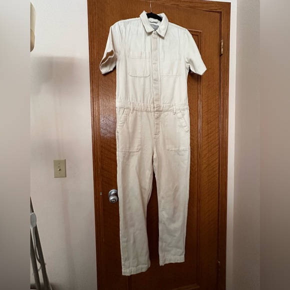 ✨Host Pick✨ EVERLANE The Supersoft Jean Coverall in Seeded Ecru Cream - Picture 8 of 12